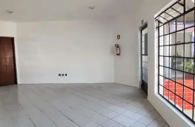 Loja comercial com 28,32m² no centro da santa isabel em viamão