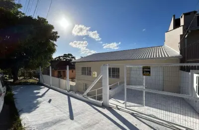 Casa comercial para alugar na Rua Raul Cabral de Menezes, 659, Centro, Viamão