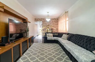 Casa com piscina, 3 quartos, salão de festa, churrasqueira, area de lazer