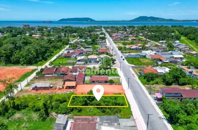 Excelente terreno com 393 m² frente para o asfalto no baln. brandalize - itapoá/sc
