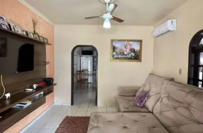 Casa com 4 quartos à venda na Rua Apucarana, Comasa, Joinville