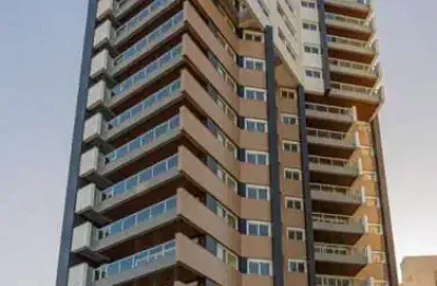 Cobertura em predial, torres - 2 elevadores, churrasqueira e sacada com vista para o mar