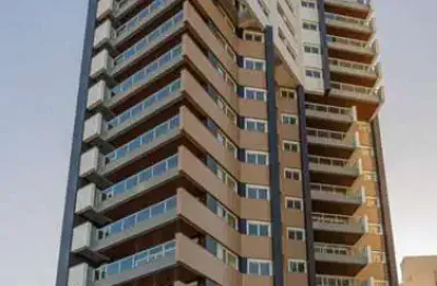 Cobertura em predial, torres - 2 elevadores, churrasqueira e sacada com vista para o mar