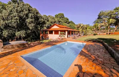 Casa em condomínio fechado com 4 quartos à venda na olavo bilac, 360, condomínio morada do lago, jaboticatubas por r$ 900.000