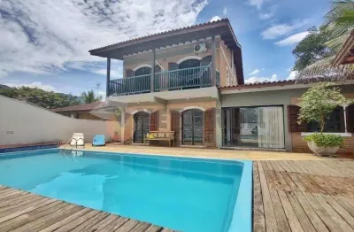 Sobrado à venda em Caraguatatuba, Jardim Capricórnio, com 5 quartos, 288,00m²