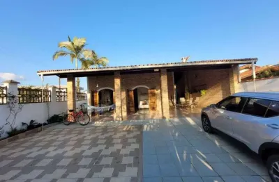 Sobrado à venda em Ubatuba, Maranduba, com 5 quartos, 293,44m²