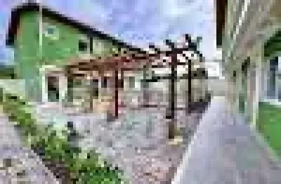 Sobrado à venda em Caraguatatuba, Praia do Capricórnio, com 2 quartos, 97,00m²