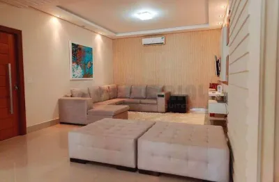 Apartamento à venda em Ubatuba, Centro, com 3 quartos, 195,00m²