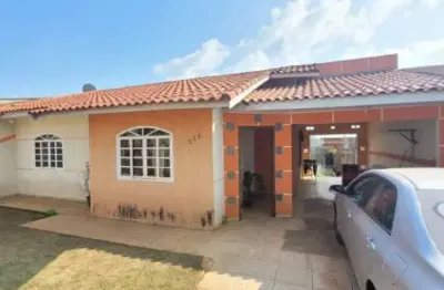 Casa com 3 quartos à venda no Periolo, Cascavel 