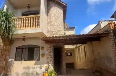 Casa com 3 quartos à venda na rua joão feliciano da silva, jardim do bosque, suzano, 210 m2 por r$ 800.000