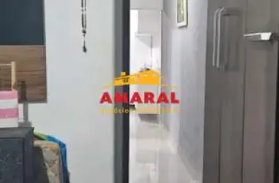 Casa com 2 quartos à venda na Rua Santana, A3m0a3ral , Vila Figueira, Suzano