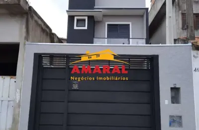 Sobrado Novo | 3 Dormitórios (1 Suíte c/ Closet e Sacada) | Amplo Quintal | Jardim Cambuci ? Mogi das Cruzes