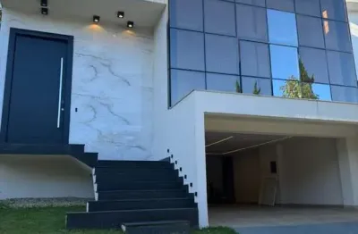 Casa de luxo na Praia Brava de Itajaí-SC: 6 quartos, 2 suítes, 3 salas, 6 vagas de garagem e 1.000m² de área.