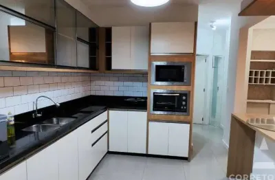 Imperdível oportunidade: Casa à venda em Camboriú, São Francisco! 3 quartos, 1 suíte, 2 salas, 2 banheiros, 2 vagas de garagem, 182,00m².