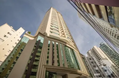 Apartamento Vista Mar, 03 Suítes, Sacada com Churrasqueira e 03 vagas de garagem