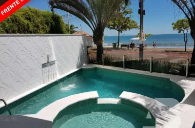 Apartamento frente mar, novo, 01 suíte + 02 dormitórios, espaço gourmet, 02 vagas de garagem privativas, Barra Sul, Balneário Camboriú, SC.