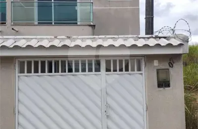 Casa com 3 quartos para alugar na Octávio Pereira De Azevedo, Campo Grande, Rio de Janeiro