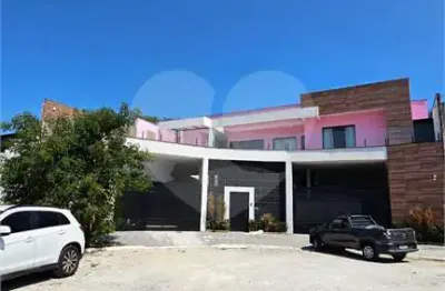 Casa em condomínio fechado com 6 quartos à venda na Rua Aroaqui, 30, Campo Grande, Rio de Janeiro