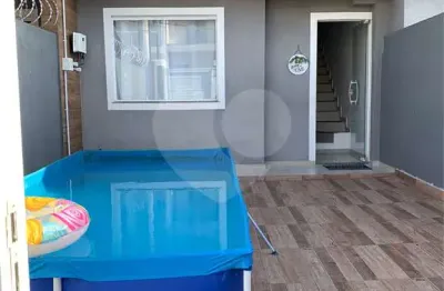 Condomínio com 2 quartos à venda em santíssimo - rj