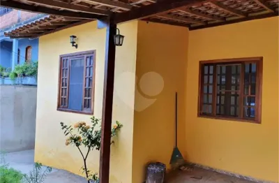 Casa com 2 quartos para alugar na Rua Evaristo Vasques Lopes, 20, Campo Grande, Rio de Janeiro