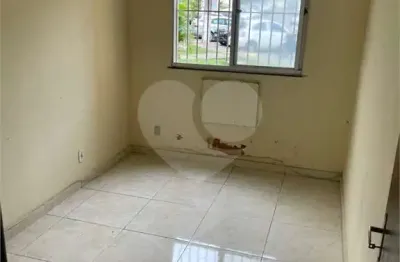 Apartamento com 2 quartos para locação em senador vasconcelos - rj