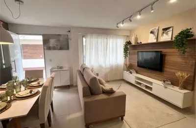 Casa em condomínio fechado com 3 quartos para alugar na Rua Muzambinho, 205, Campo Grande, Rio de Janeiro