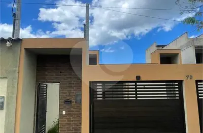 Casa em condomínio fechado com 3 quartos à venda na Rua Cento e Quarenta, 70, Guaratiba, Rio de Janeiro