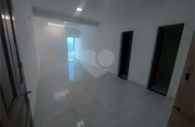 Sala comercial para alugar em Campo Grande, Rio de Janeiro 