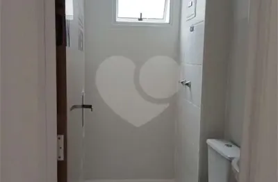 Apartamento com 2 quartos para alugar em Santa Cruz, Rio de Janeiro 