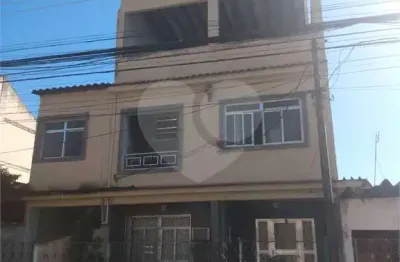 Casa com 3 quartos para alugar na Rua Nova Belém, 271, Campo Grande, Rio de Janeiro