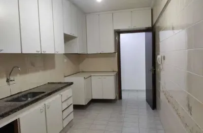 Apartamento dois dormitórios canto do forte praia grande sp