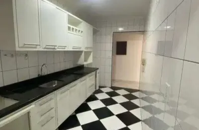 Apartamento dois dormitórios sendo uma suíte jardim guilhermina praia grande sp