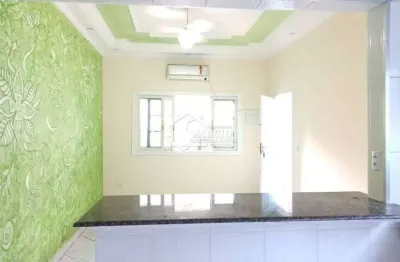 Casa para venda possui com 2 quartos em maracanã - praia grande - sp