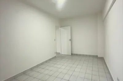 Apartamento um dormitorio com elevador campo da aviação praia grande sp