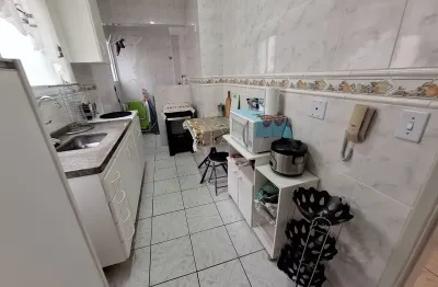 Apartamento um dormitório próximo a feirinha guilhermina praia grande sp