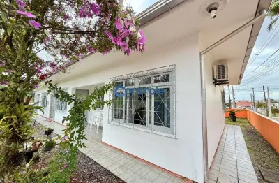 Casa com 4 quartos à venda na servidão josé kirchner, 704, aririu, palhoça por r$ 800.000