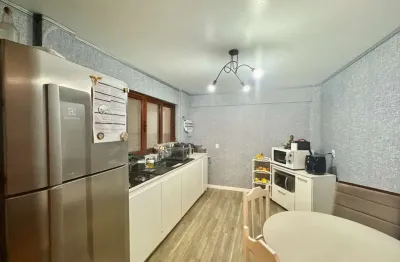 Casa com 8 quartos à venda na rua paula ramos, 76, capoeiras, florianópolis por r$ 950.000