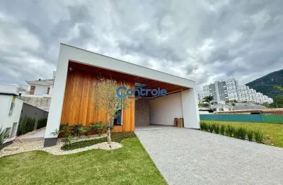 Casa em condomínio fechado com 3 quartos à venda na rua lagoinha, 65, pedra branca, palhoça por r$ 2.650.000