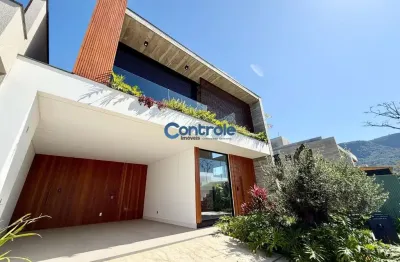 Casa em condomínio fechado com 3 quartos à venda na rua lagoinha, 65, pedra branca, palhoça por r$ 4.240.000