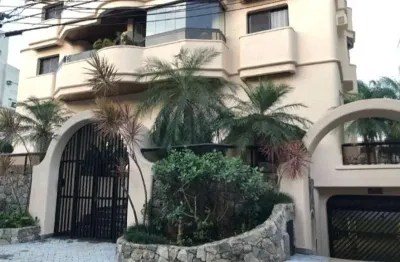 Cobertura no guarujá, semi mobiliado, área gourmet, piscina, 03 vagas !!