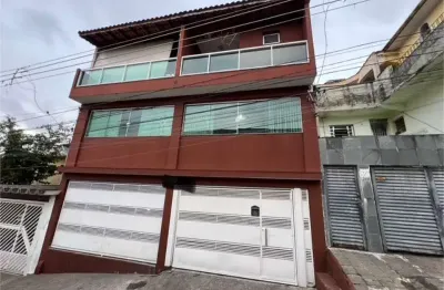 Sobrado na vila carrão, 03 dormitórios, churrasqueira, jacuzzi, 02 vagas !!