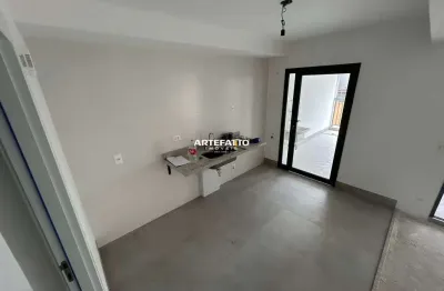 Apartamento novo, lindo com 110 m2 com 2 suítes e 2 vagas de garagem.