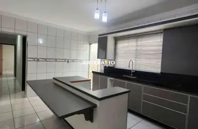 Casa com 2 dormitórios no bairro primo meneghetti i