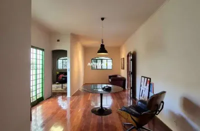 Casa com 3 quartos à venda na Rua Gonçalves Dias, 2200, Vila Nicácio, Franca