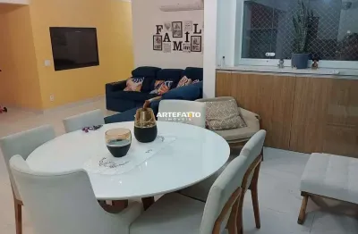 Com apartamento amplo de 106m², com 3 dormitórios e 2 vagas de garagem