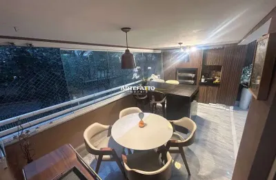 São 5 dormitórios (3 suítes, 1 escritório e 1 dependência) + depósito na garagem