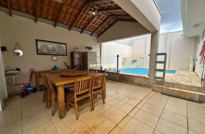 Casa com 3 quartos à venda na Rua Ifigênia Maria de Oliveira, 11, Jardim Piratininga, Franca