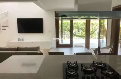 Casa em Condomínio Fechado – Praia de Maresias, apenas 200 metros da praia