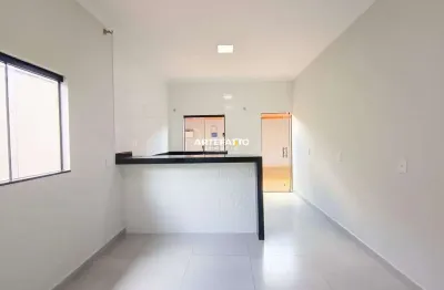 Belíssima casa em terreno inteiro disponível para vend a no bairro Villa Real