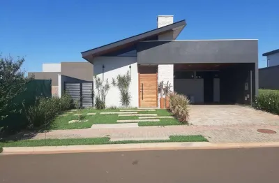 Casa com 3 quartos à venda no Centro, Cambé 